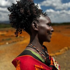 Maasai woman in Mperrishi - 45 x 60 cm